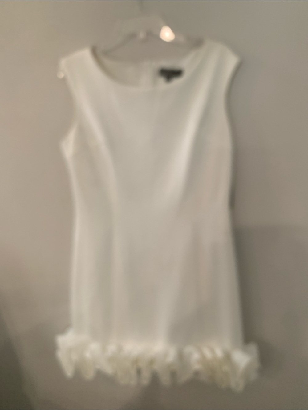 Donna Ricco White Sleeveless Mini Dress with Chic Mode Ruffle Hem Detail 14 NWT - Picture 5 of 8
